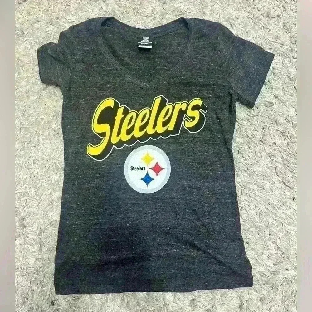 NFL Apparel Pittsburgh Steelers Women’s TShirt | Gray Shirt | Size Small